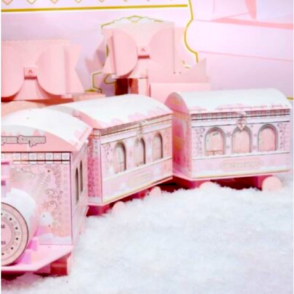 COPY - PLouise 2024 Advent Calendar. Unopened. Still in shipping box.